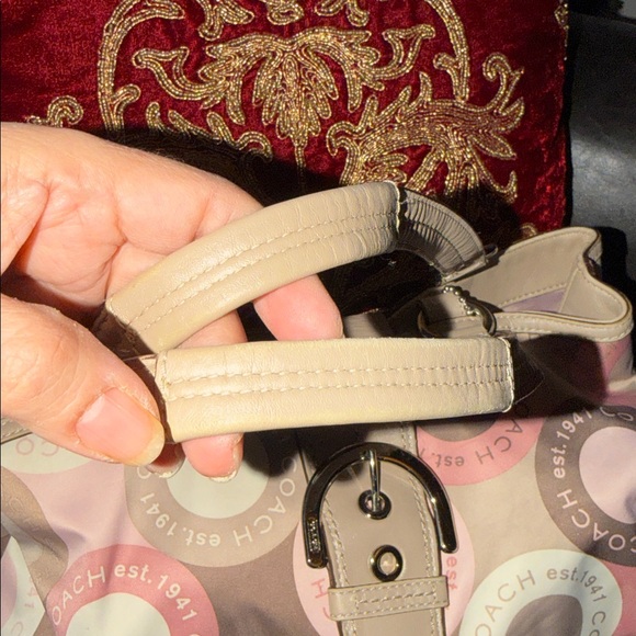 Coach Multicolor Soho Snaphead Sateen Shoulder Signature in Pink and Brown Bag. - Picture 3 of 9